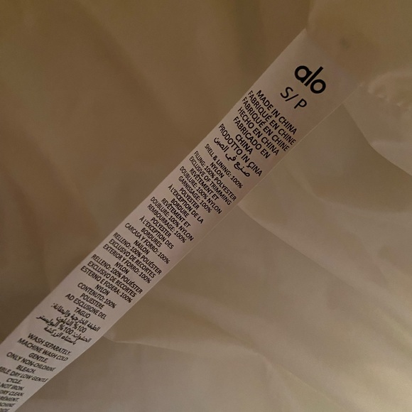 ALO Yoga Aspen Love Puffer Jacket - Picture 12 of 12